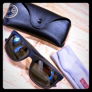 Ray-Ban Justin Classic Grey